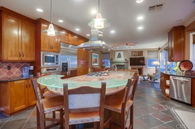 Detail Gallery Image 22 of 74 For 7046 via Ostiones, Carlsbad,  CA 92009 - 5 Beds | 3 Baths