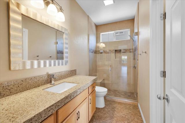 1121 Palmas, Palm Springs CA: https://media.crmls.org/mediaz/c222a79c-75d5-4e83-a3a1-e79966f56857.jpg