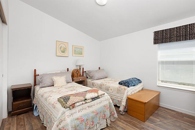 15420 Olde Highway 80, El Cajon CA: https://media.crmls.org/mediaz/c222de9d-8d04-479b-bf3b-13aa6928c120.jpg