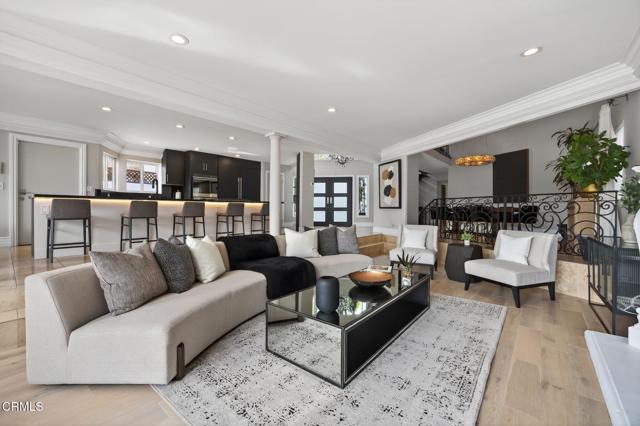 952 Peninsula Street, Ventura CA: https://media.crmls.org/mediaz/c222f405-ddb6-461d-8474-f535d19a7de8.jpg