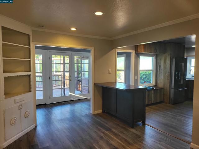 814 Marin Rd, El Sobrante CA: https://media.crmls.org/mediaz/c223adac-a49b-4a83-87bd-23fe93c97b7c.jpg