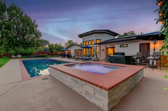13555 Sagewood Dr, Poway CA: https://media.crmls.org/mediaz/c223f180-1e23-45f7-92c6-8d811fcf677b.jpg
