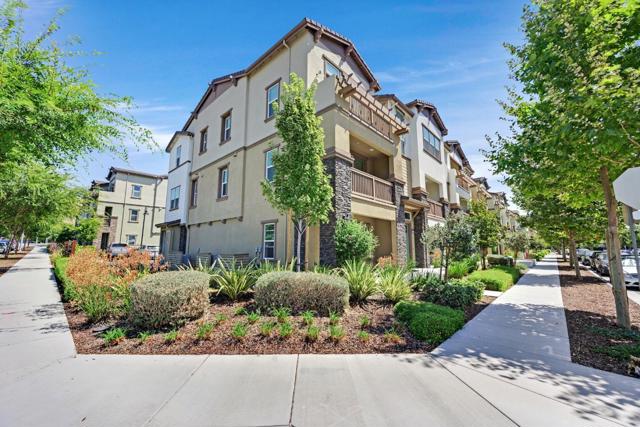47222 Mission Falls Court, Fremont CA: https://media.crmls.org/mediaz/c224185e-8cda-4f16-86b5-368427d0b955.jpg