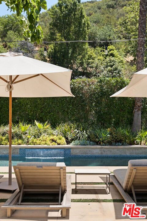 3366 Mandeville Canyon Road, Los Angeles CA: https://media.crmls.org/mediaz/c22418f7-03f3-4bd0-9a3f-16eb710892f1.jpg