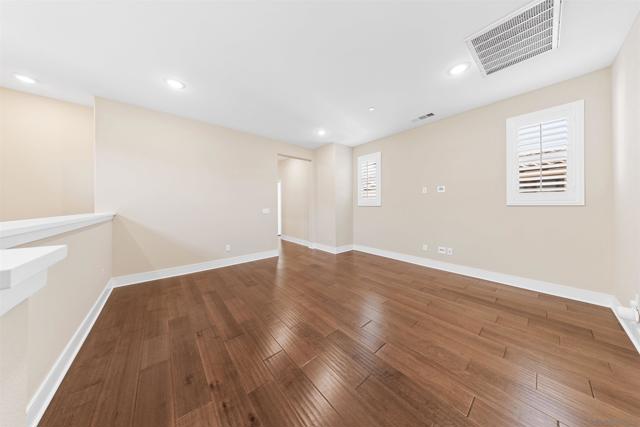 6749 Solterra Vista Pkwy, San Diego CA: https://media.crmls.org/mediaz/c2243b64-0572-43b6-b71f-47d53010915e.jpg
