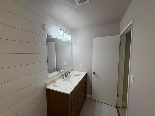 6042 Coad Lane, Riverbank CA: https://media.crmls.org/mediaz/c2257829-8387-4817-8303-8f78bc8ac24b.jpg