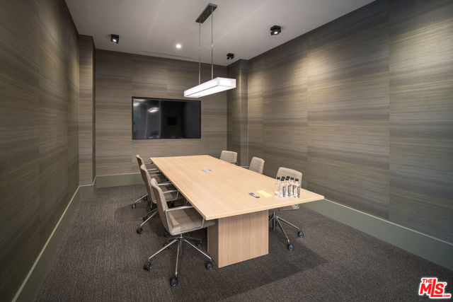 3688 Overland Avenue, Los Angeles CA: https://media.crmls.org/mediaz/c2270404-c66d-448d-9f86-3b2aab55b163.jpg