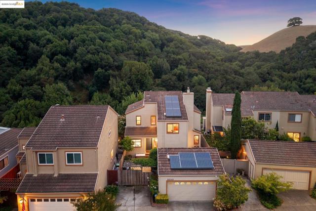 28149 Riggs Ct, Hayward CA: https://media.crmls.org/mediaz/c227952d-5704-4cbb-908a-ae2fe08021ea.jpg