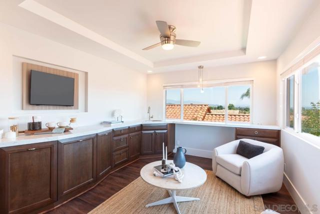 907 Ridge Heights Road, Fallbrook CA: https://media.crmls.org/mediaz/c227e133-baa9-4090-8de9-58f09786b572.jpg