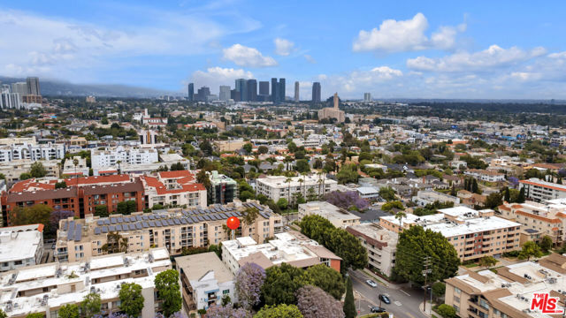 1434 Greenfield Avenue, Los Angeles CA: https://media.crmls.org/mediaz/c227f02b-ea91-48c8-92a1-c753009f48d6.jpg