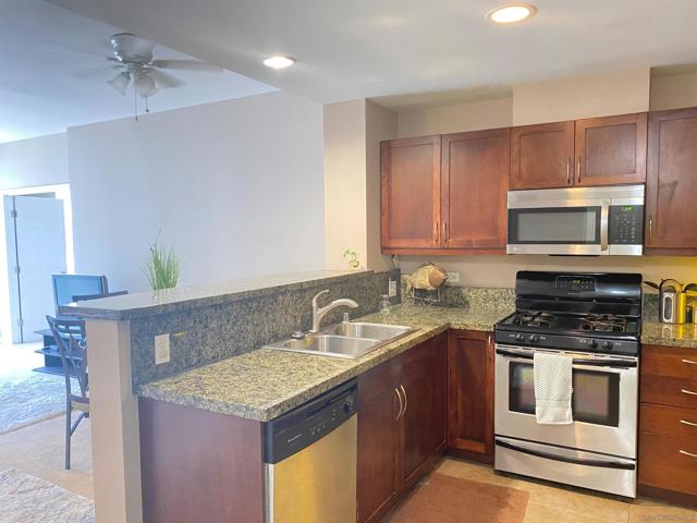530 K St, San Diego CA: https://media.crmls.org/mediaz/c22876b9-b92b-4f70-824d-6e6aea04de16.jpg