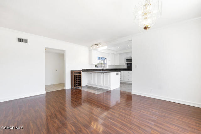 818 N Lois Avenue, Newbury Park CA: https://media.crmls.org/mediaz/c228ebe9-7a05-4814-9b22-0255ae1dd7bb.jpg