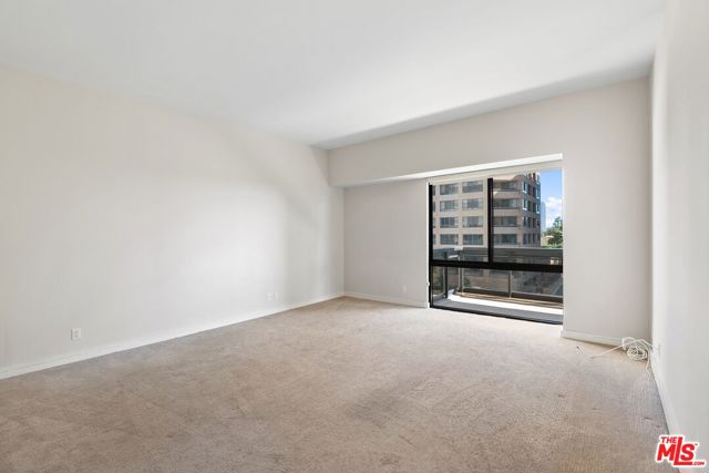 10445 Wilshire Boulevard, 406 photo 23