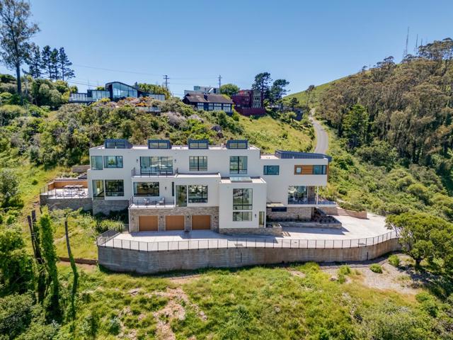 3 Wolfback Ridge Road, Sausalito CA: https://media.crmls.org/mediaz/c229bd11-b1fb-4884-aa3a-751edca45a58.jpg