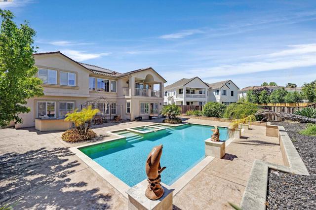 6013 Kingsmill Ter, Dublin CA: https://media.crmls.org/mediaz/c22a7b05-a30f-4023-a437-4078112f491f.jpg
