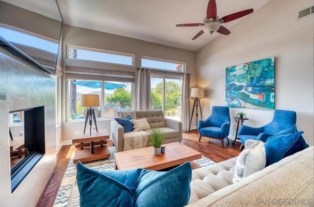 15852 Caminito Cercado, San Diego CA: https://media.crmls.org/mediaz/c22b91dc-311d-49a5-93bf-ee939548e1ec.jpg
