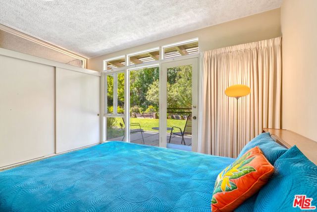 7545 Kimdale Lane, Los Angeles CA: https://media.crmls.org/mediaz/c22c1e5f-faf0-4690-b514-32a0db769352.jpg