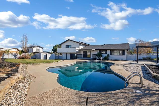 8202 Honeybee Court, Gilroy CA: https://media.crmls.org/mediaz/c22e1666-2115-4db3-a518-5de15b1b5178.jpg