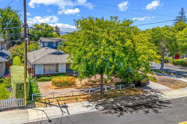 3160 Waverley Street, Palo Alto CA: https://media.crmls.org/mediaz/c22e2185-5a4a-44ee-8cff-da2b278cb915.jpg