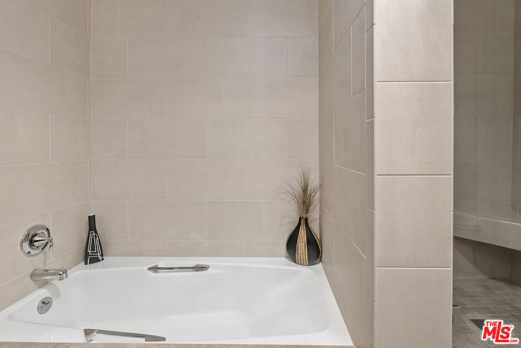 MLS #25617329 image #29