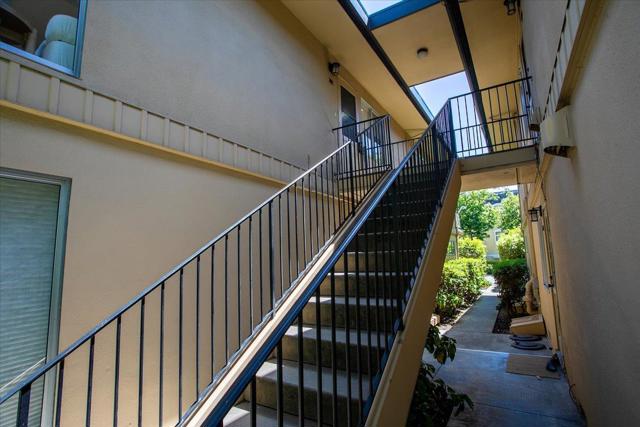 762 University Avenue, Palo Alto CA: https://media.crmls.org/mediaz/c22e9fe3-80d4-4745-b42d-2b226b48ecb3.jpg