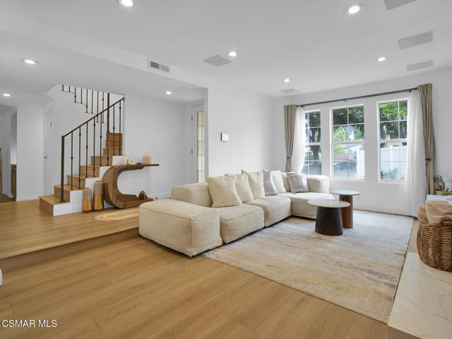 22828 Hartland Street, West Hills CA: https://media.crmls.org/mediaz/c22f198b-61ee-4f42-b7a7-c77270f96d5d.jpg