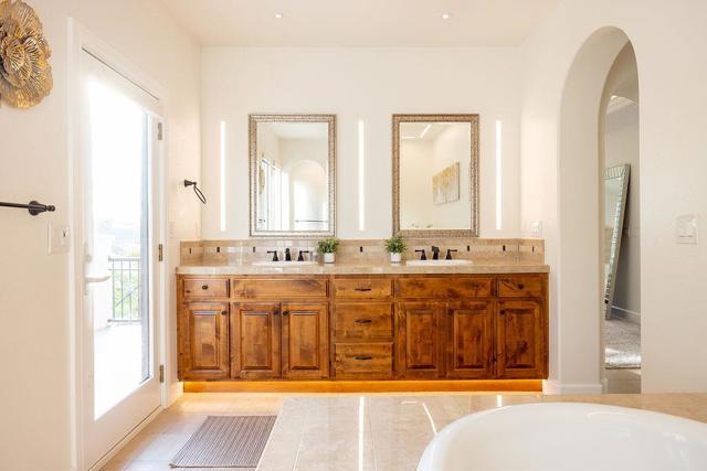 2953 Pebble Beach Circle, Fairfield CA: https://media.crmls.org/mediaz/c22fdcc0-da75-4996-8661-8b155cba2066.jpg