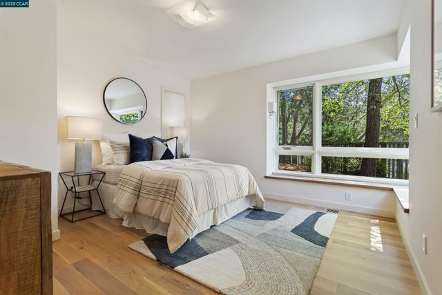53 Tara Rd, Orinda CA: https://media.crmls.org/mediaz/c23100e8-0785-4ad3-9405-41c6014b6bf0.jpg