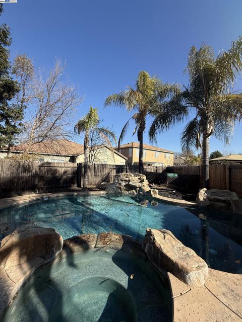 Image 27 of 44 For 9471 Mourverde Court