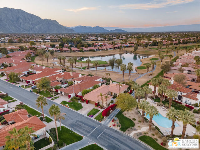 55586 Southern, La Quinta CA: https://media.crmls.org/mediaz/c2318a2a-0aac-406d-9791-109b0b7f00f3.jpg