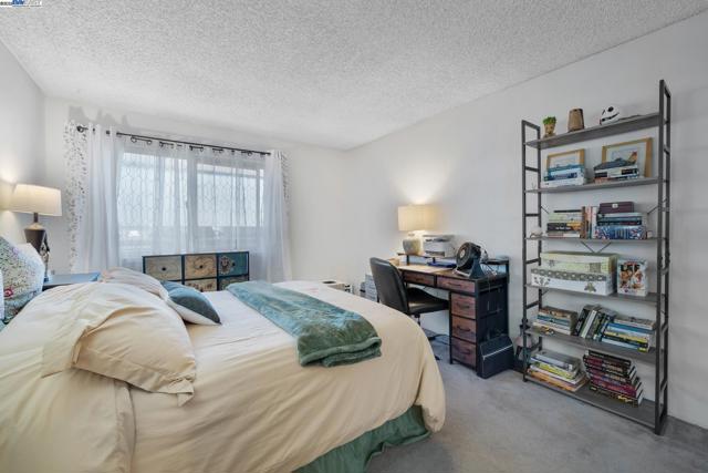 21083 Gary Dr, Hayward CA: https://media.crmls.org/mediaz/c2322754-84fd-4e71-a856-6a52e9877083.jpg