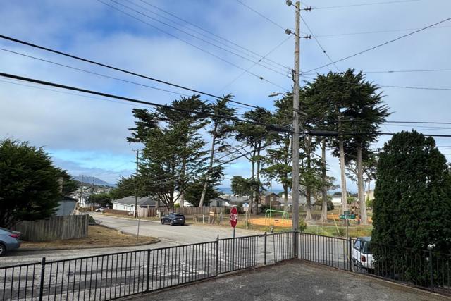 301 Channing Way, Pacifica CA: https://media.crmls.org/mediaz/c2334551-4d16-4f76-9759-944e74402829.jpg