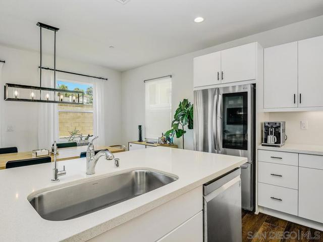 1882 Emily St, El Cajon CA: https://media.crmls.org/mediaz/c233e73b-4e00-4b53-84b9-cb6951d689b8.jpg