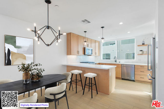 11224 West Victory Boulevard photo 2
