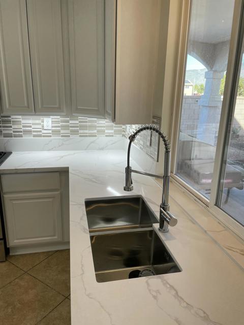 Image 12 of 19 For 117 Arabian Court