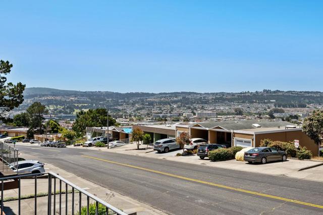 858 Stonegate Drive, South San Francisco CA: https://media.crmls.org/mediaz/c234a093-87db-40b2-b017-f6df188ff935.jpg
