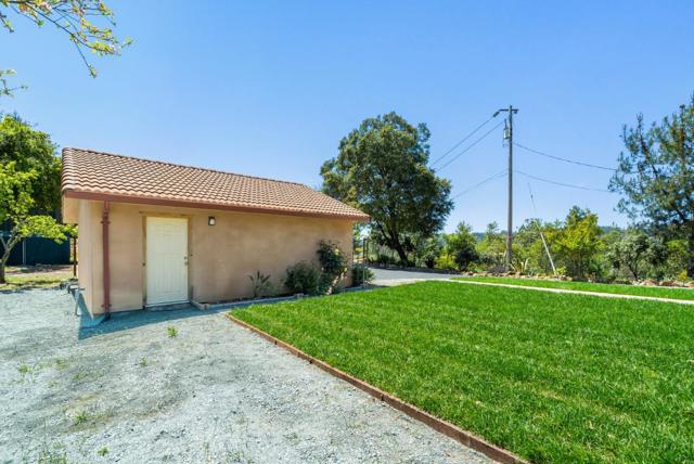 620 Ormsby Cutoff, Corralitos CA: https://media.crmls.org/mediaz/c234bcd8-ec86-4dee-9092-de6978cef41a.jpg