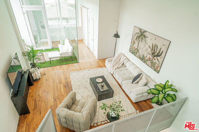 1140 N Formosa Avenue, West Hollywood CA: https://media.crmls.org/mediaz/c234f9c3-5cfc-477b-8506-c74452b22b8a.jpg