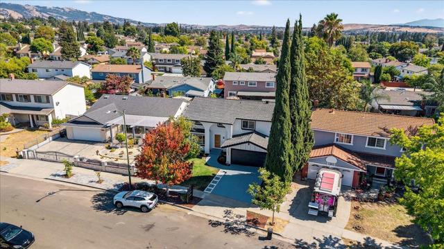 3324 Trebol Lane, San Jose CA: https://media.crmls.org/mediaz/c235d477-919b-49e4-b820-29d110aa3b61.jpg
