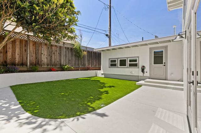 717 Bay Avenue, Capitola CA: https://media.crmls.org/mediaz/c236450d-505b-4365-97e5-42fa02f0d728.jpg
