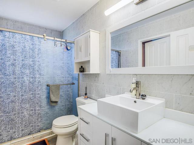 9845 Paseo Montalban, San Diego, California 92129, 3 Bedrooms Bedrooms, ,2 BathroomsBathrooms,Single Family Residence,For Sale,Paseo Montalban,250016775SD