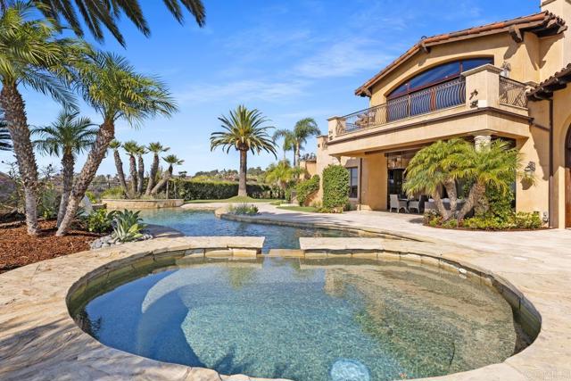 5015 Rancho Quinta Bend, San Diego CA: https://media.crmls.org/mediaz/c236664e-8799-44cd-9c48-af7aa0845b28.jpg