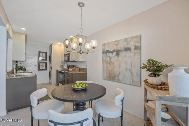 2864 Instone Court, Westlake Village CA: https://media.crmls.org/mediaz/c236c0ec-62b0-4bdd-ab14-a3131bf49565.jpg