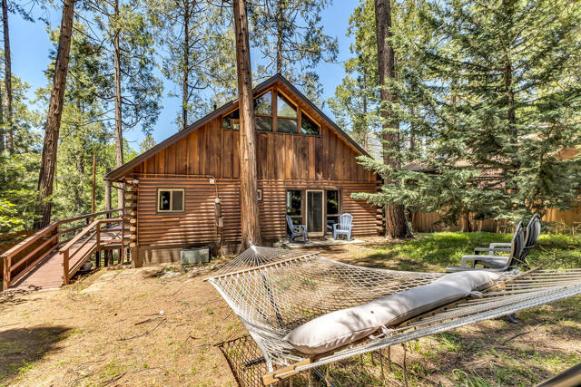 54385 S S. Circle Drive, Idyllwild CA: https://media.crmls.org/mediaz/c2370780-7e6f-4838-a3e1-a5c509f20c44.jpg