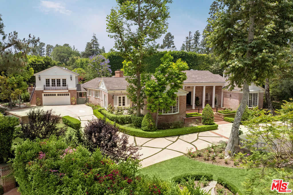 MLS #25552905 img 10