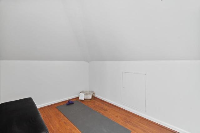 748 Cottage Court, Mountain View CA: https://media.crmls.org/mediaz/c237f667-e681-4bd0-9e1d-13f43b439d2f.jpg