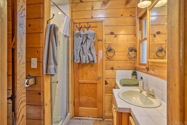 Detail Gallery Image 13 of 26 For 39112 Starview, Big Bear Lake,  CA 92315 - 3 Beds | 1/1 Baths