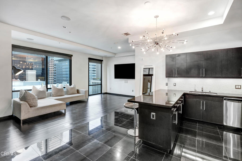 655 S Hope Street 1607, Los Angeles, CA 90017