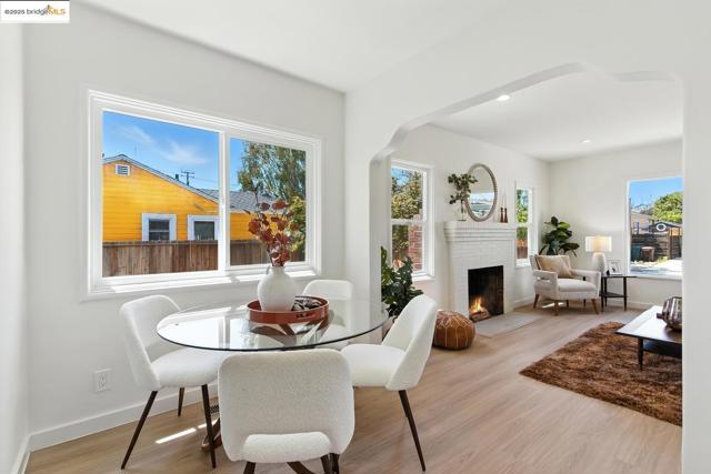 6124 Santa Cruz AVE, Richmond CA: https://media.crmls.org/mediaz/c23a7653-6866-4776-83f3-664b21efbdde.jpg