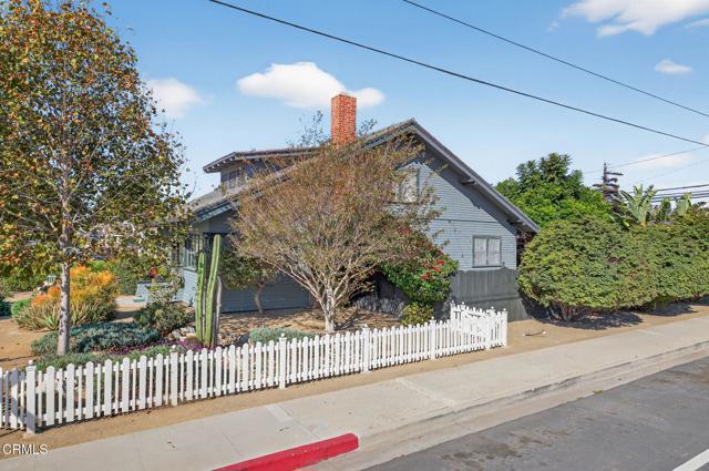 Detail Gallery Image 16 of 79 For 407 Magnolia Ave, Oxnard,  CA 93030 - 5 Beds | 2 Baths